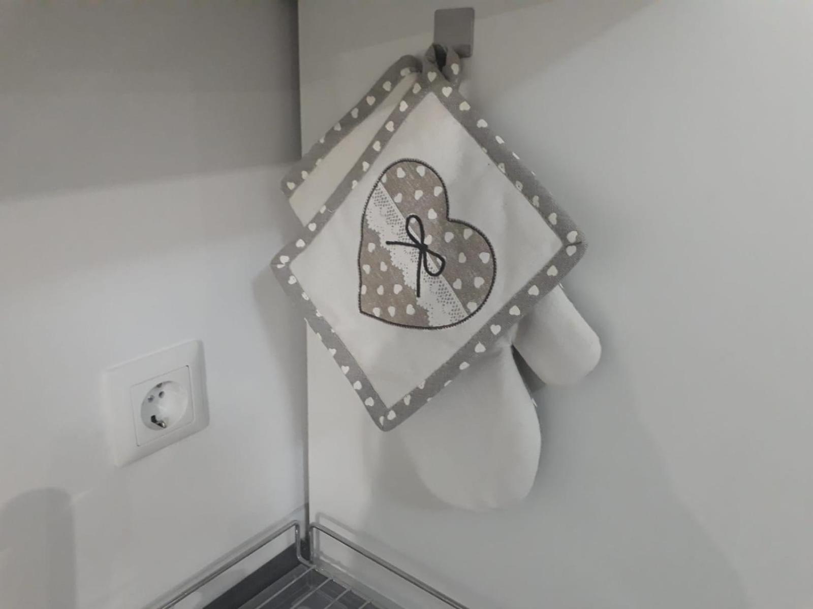Apartman Kristina - Self Check In & Check Out Otočac Exterior foto
